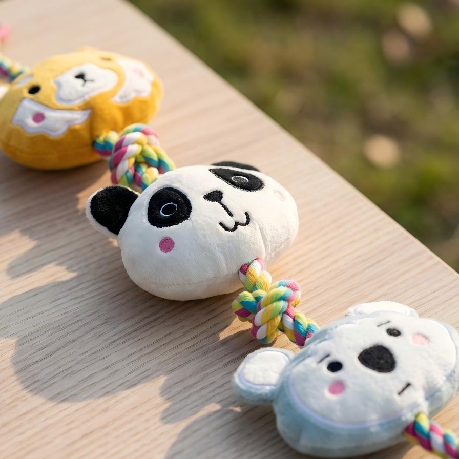Plush Squeaky Rope Tug Toy for Dogs, Interactive Knotted Rope Toy with 3 Plush Animal Figures for Tug of War, Fetch and Play